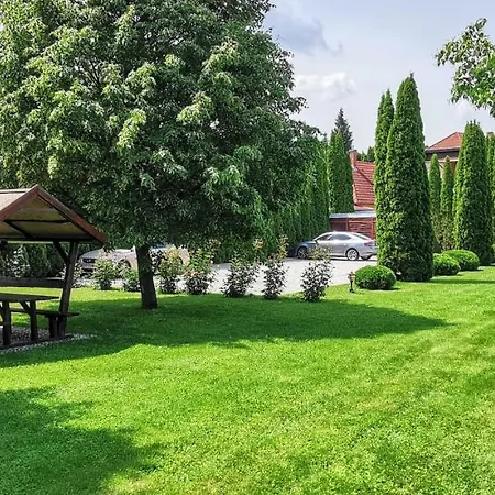 Magyar Apartmanhazak I-iii. Appartamento