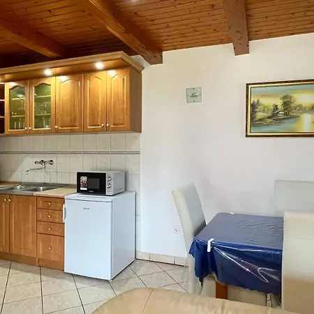 Magyar Apartmanhazak I-iii. Appartamento