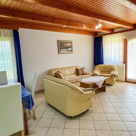 Magyar Apartmanhazak I-iii. * Zalakaros