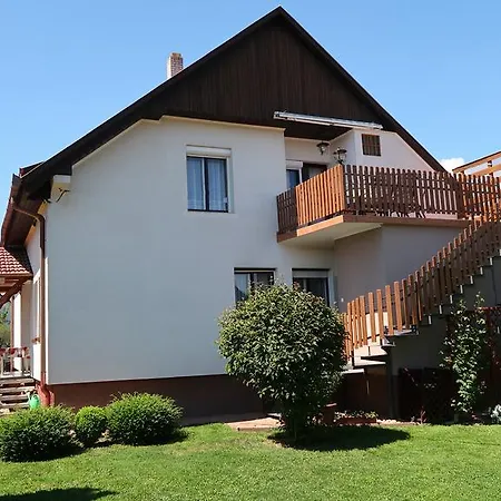 Magyar Apartmanhazak I-iii. * Zalakaros